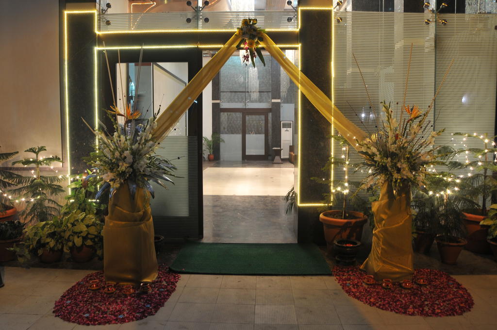 Hotel Orbit Chandigarh Bagian luar foto